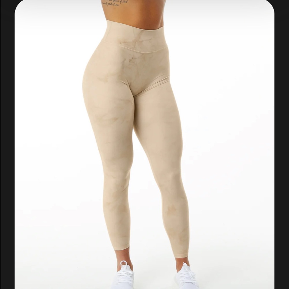 Alphalete wonder legging